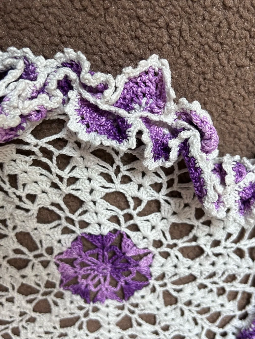 Vintage Crocheted Doily Ruffled Edge White & Purple - Picture 3 of 3